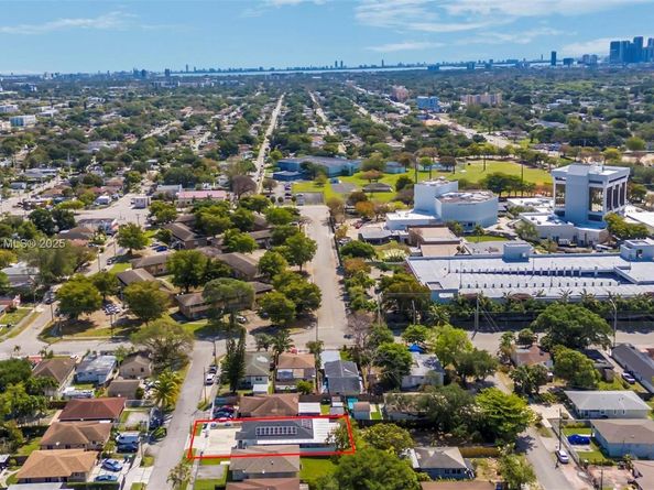 2326 NW 56th St, Miami FL 33142