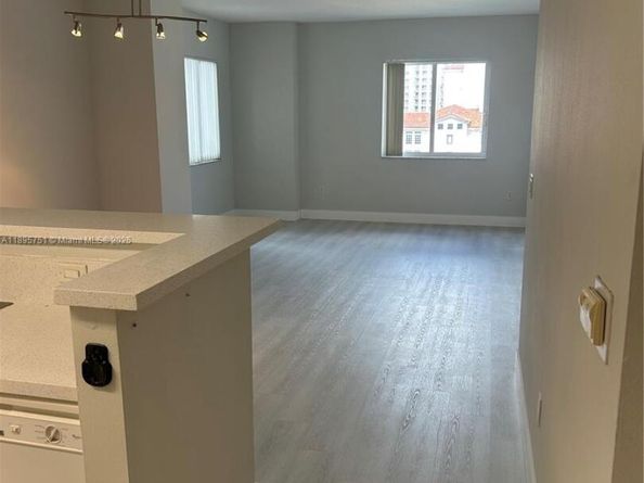 10 Aragon Ave 814, Coral Gables FL 33134