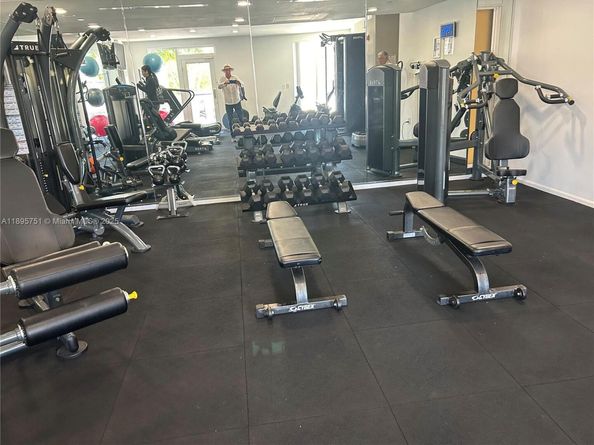 10 Aragon Ave 814, Coral Gables FL 33134