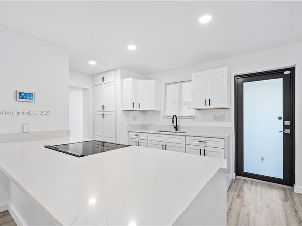 620 NW 194th St, Miami Gardens FL 33169