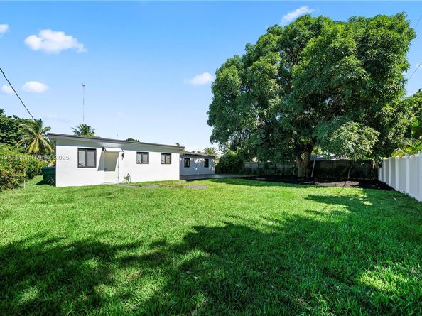 620 NW 194th St, Miami Gardens FL 33169