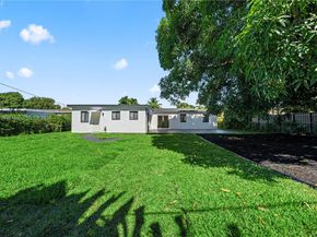 620 NW 194th St, Miami Gardens FL 33169