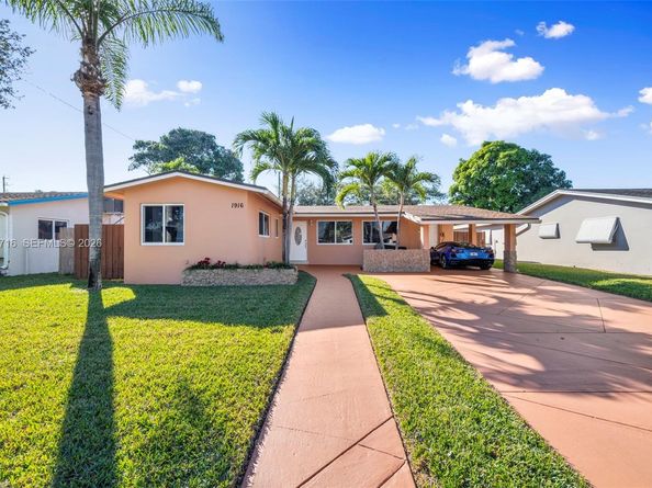 1916 N 36th Ave, Hollywood FL 33021