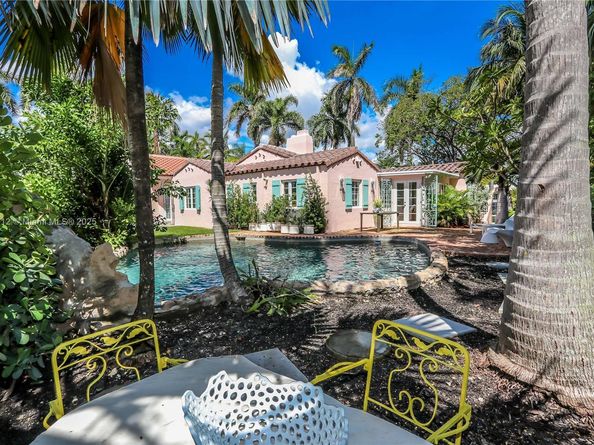 856 Tyler St, Hollywood FL 33019