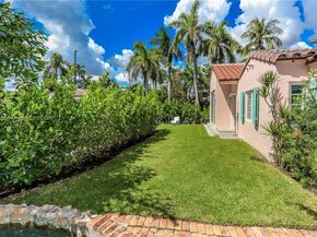 856 Tyler St, Hollywood FL 33019