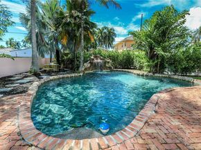 856 Tyler St, Hollywood FL 33019