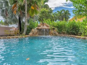 856 Tyler St, Hollywood FL 33019