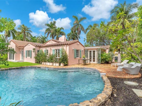 856 Tyler St, Hollywood FL 33019