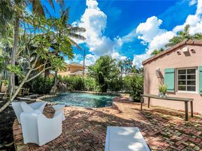 856 Tyler St, Hollywood FL 33019