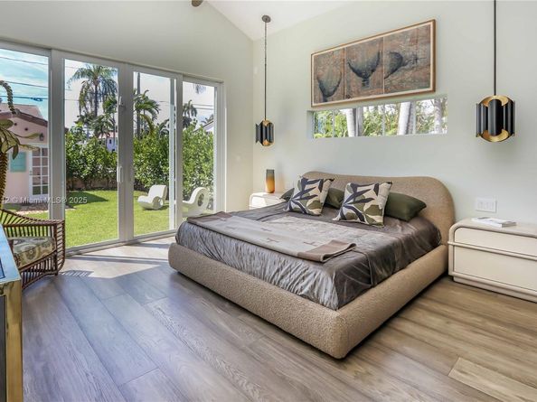 856 Tyler St, Hollywood FL 33019