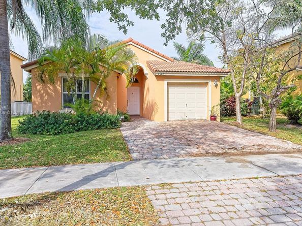 1520 SE 17th Ave, Homestead FL 33035