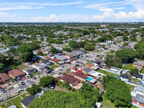 3140 NW 59th St, Miami FL 33142