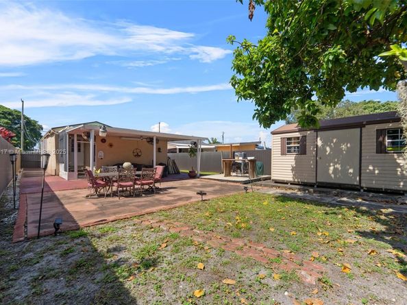 3140 NW 59th St, Miami FL 33142