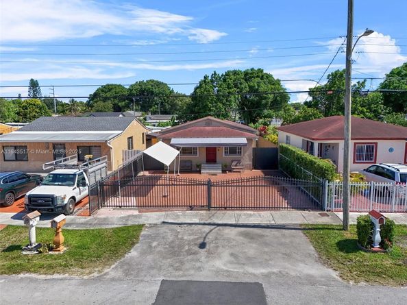 3140 NW 59th St, Miami FL 33142