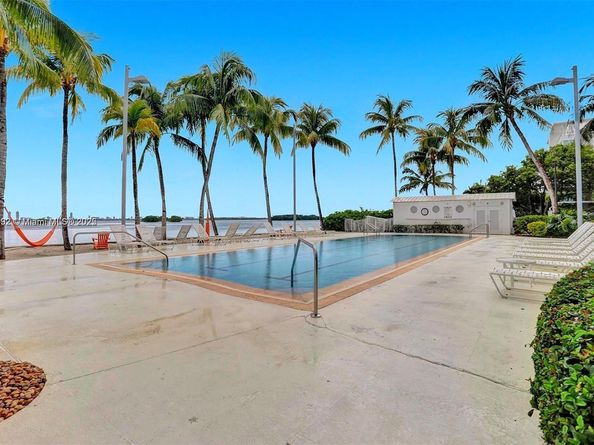 700 NE 63rd St D309, Miami FL 33138