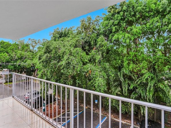 700 NE 63rd St D309, Miami FL 33138