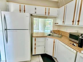 7450 NW 17th St 306, Plantation FL 33313