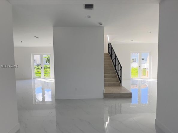 3562 Forest View Cir, Dania Beach FL 33312