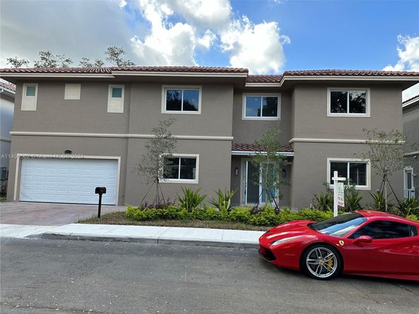 3562 Forest View Cir, Dania Beach FL 33312