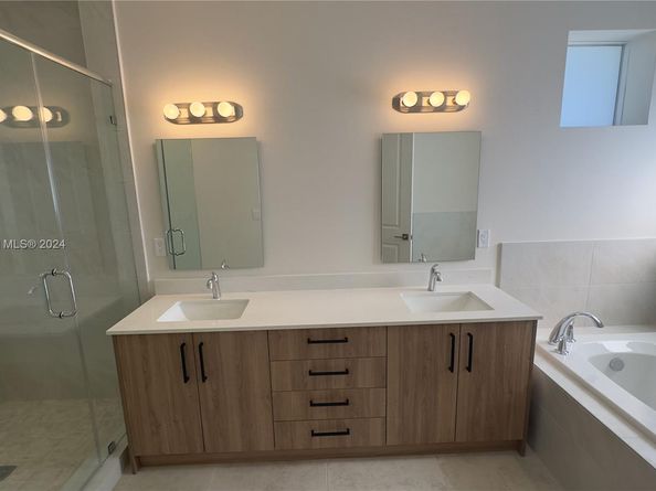 3562 Forest View Cir, Dania Beach FL 33312