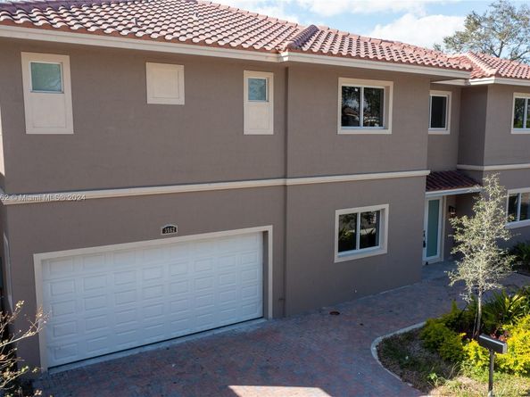 3562 Forest View Cir, Dania Beach FL 33312