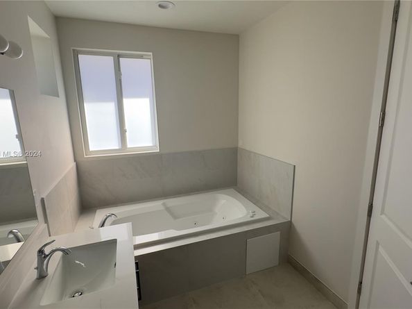 3562 Forest View Cir, Dania Beach FL 33312