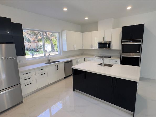 3562 Forest View Cir, Dania Beach FL 33312
