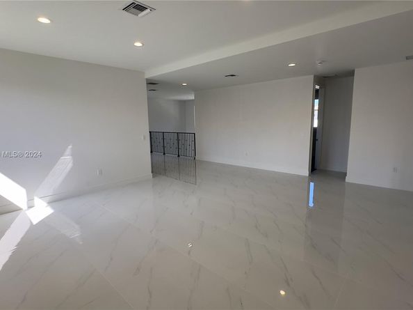 3562 Forest View Cir, Dania Beach FL 33312
