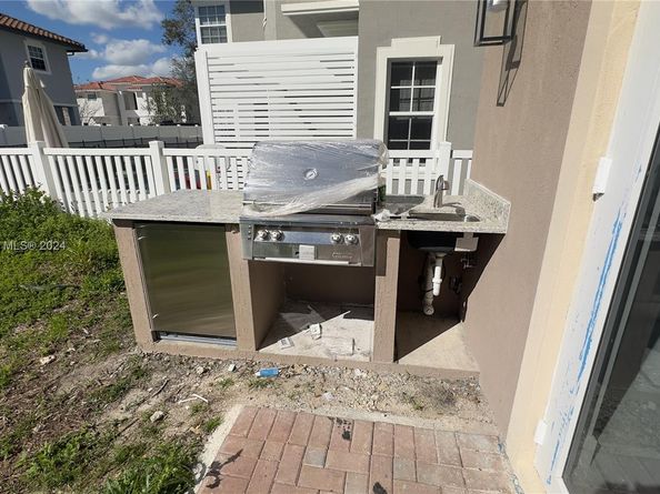 3562 Forest View Cir, Dania Beach FL 33312