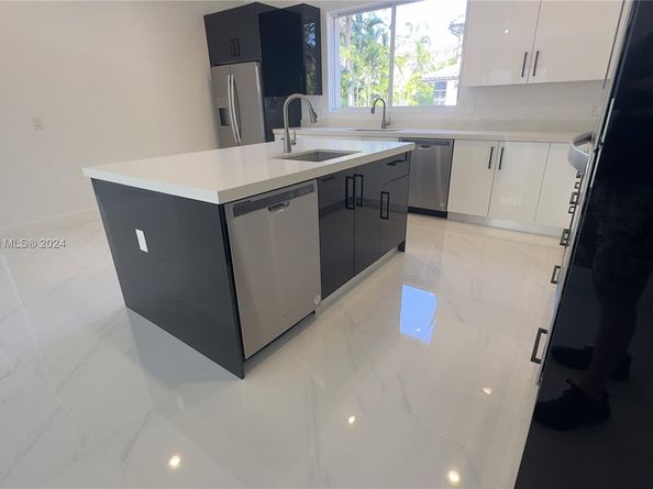 3562 Forest View Cir, Dania Beach FL 33312