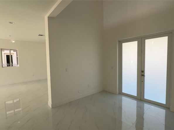 3562 Forest View Cir, Dania Beach FL 33312