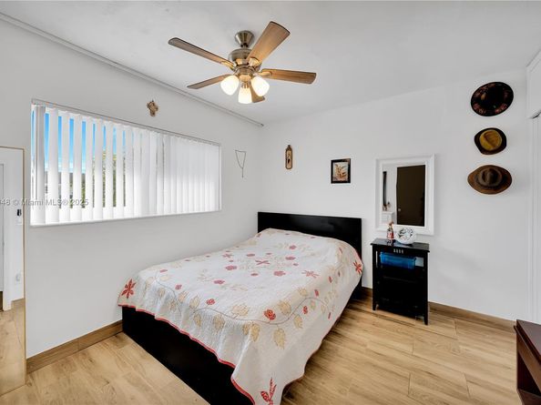5402 SW 128th Pl, Miami FL 33175