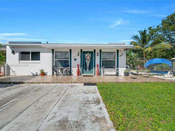 5402 SW 128th Pl, Miami FL 33175
