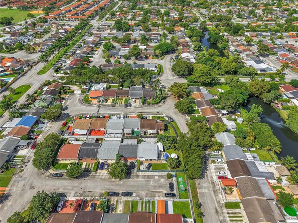 5402 SW 128th Pl, Miami FL 33175