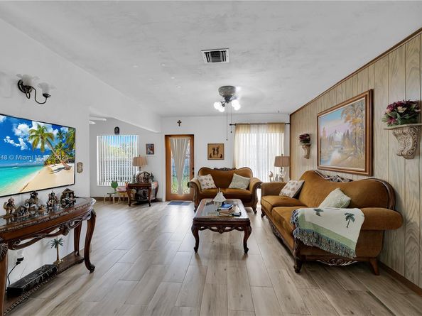 5402 SW 128th Pl, Miami FL 33175