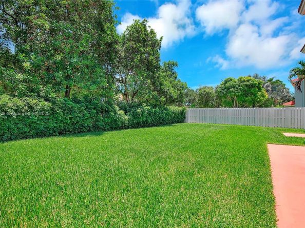 676 NW 133rd Dr, Plantation FL 33325