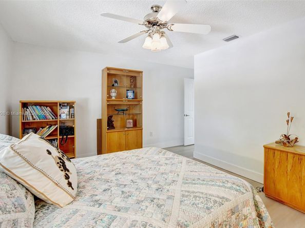 676 NW 133rd Dr, Plantation FL 33325