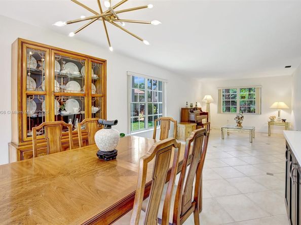 676 NW 133rd Dr, Plantation FL 33325