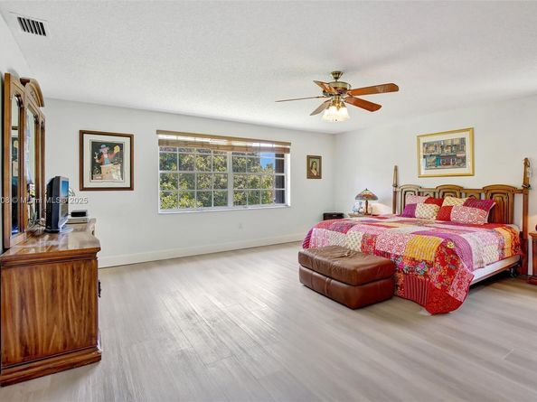 676 NW 133rd Dr, Plantation FL 33325