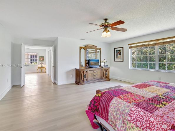 676 NW 133rd Dr, Plantation FL 33325