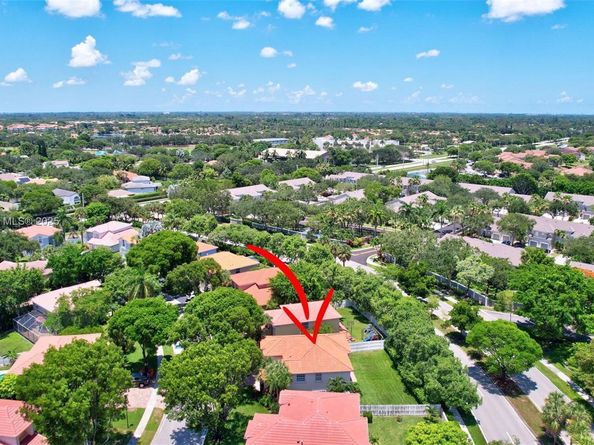 676 NW 133rd Dr, Plantation FL 33325
