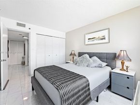 17890 W Dixie 603, North Miami Beach FL 33160