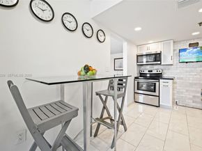 17890 W Dixie 603, North Miami Beach FL 33160