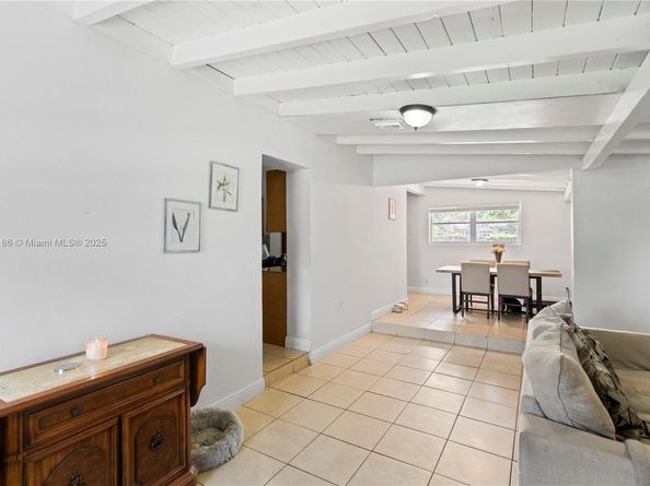 3760 SW 47th Ave, West Park FL 33023