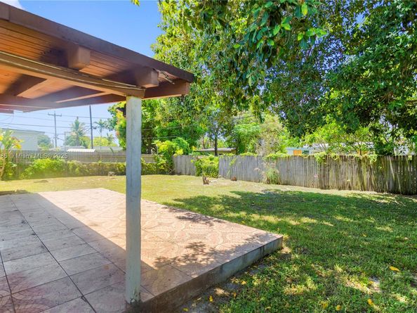 3760 SW 47th Ave, West Park FL 33023