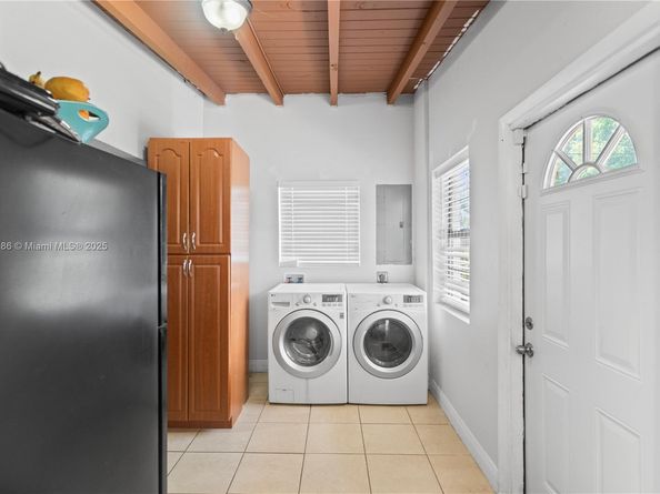 3760 SW 47th Ave, West Park FL 33023