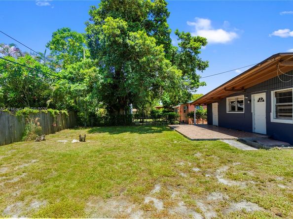 3760 SW 47th Ave, West Park FL 33023
