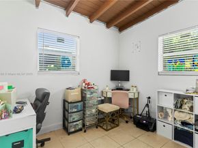 3760 SW 47th Ave, West Park FL 33023