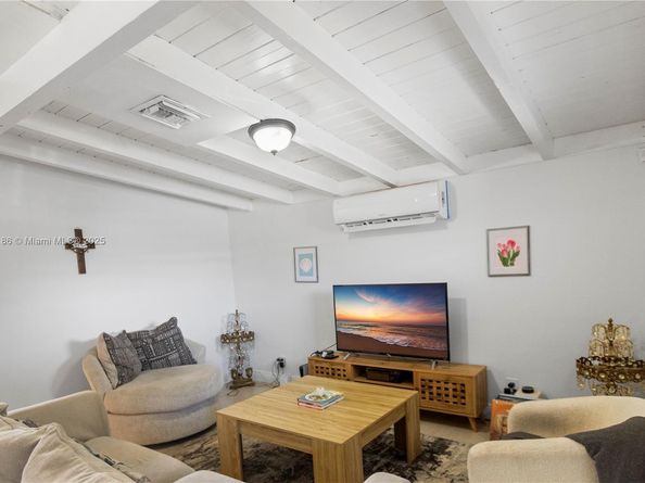 3760 SW 47th Ave, West Park FL 33023