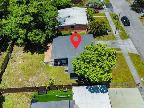 3760 SW 47th Ave, West Park FL 33023